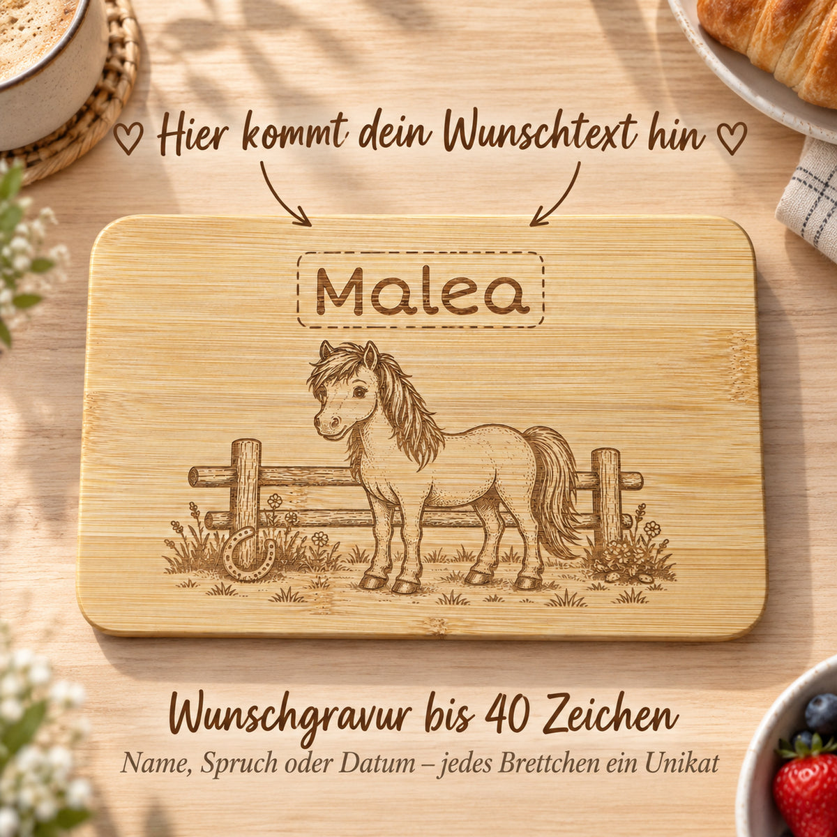Frühstücksbrettchen Pony mit Beispielen für die Wunschgravur, bis zu 40 Zeichen frei wählbar.