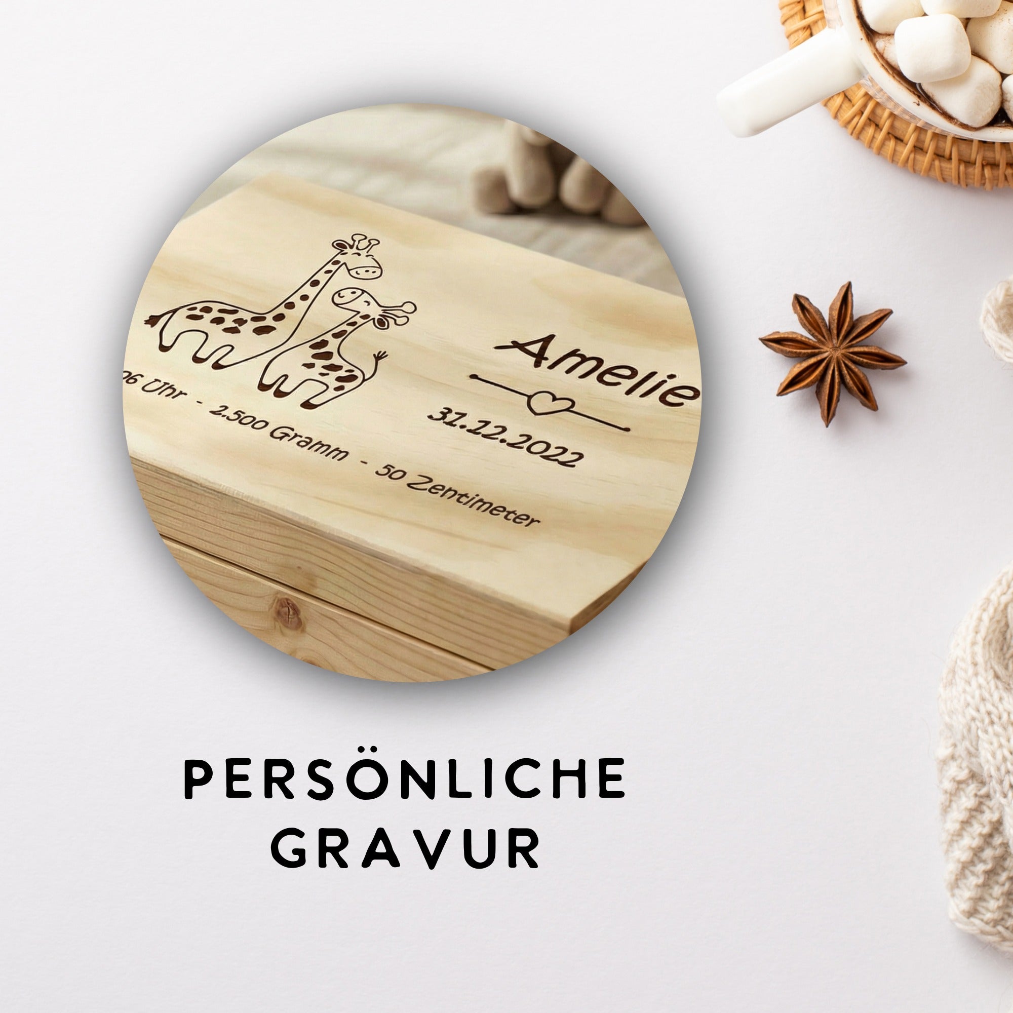 Persönliche Gravur auf Erinnerungskiste Baby aus Holz, Giraffen Motiv Lasergravur mit Name und Geburtsdaten