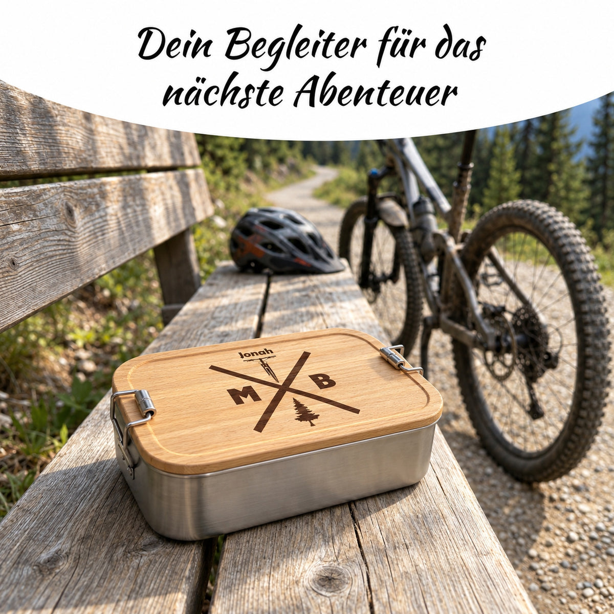 Brotdose mit Buchenholzdeckel und Gravur „MTB“ im Alltag