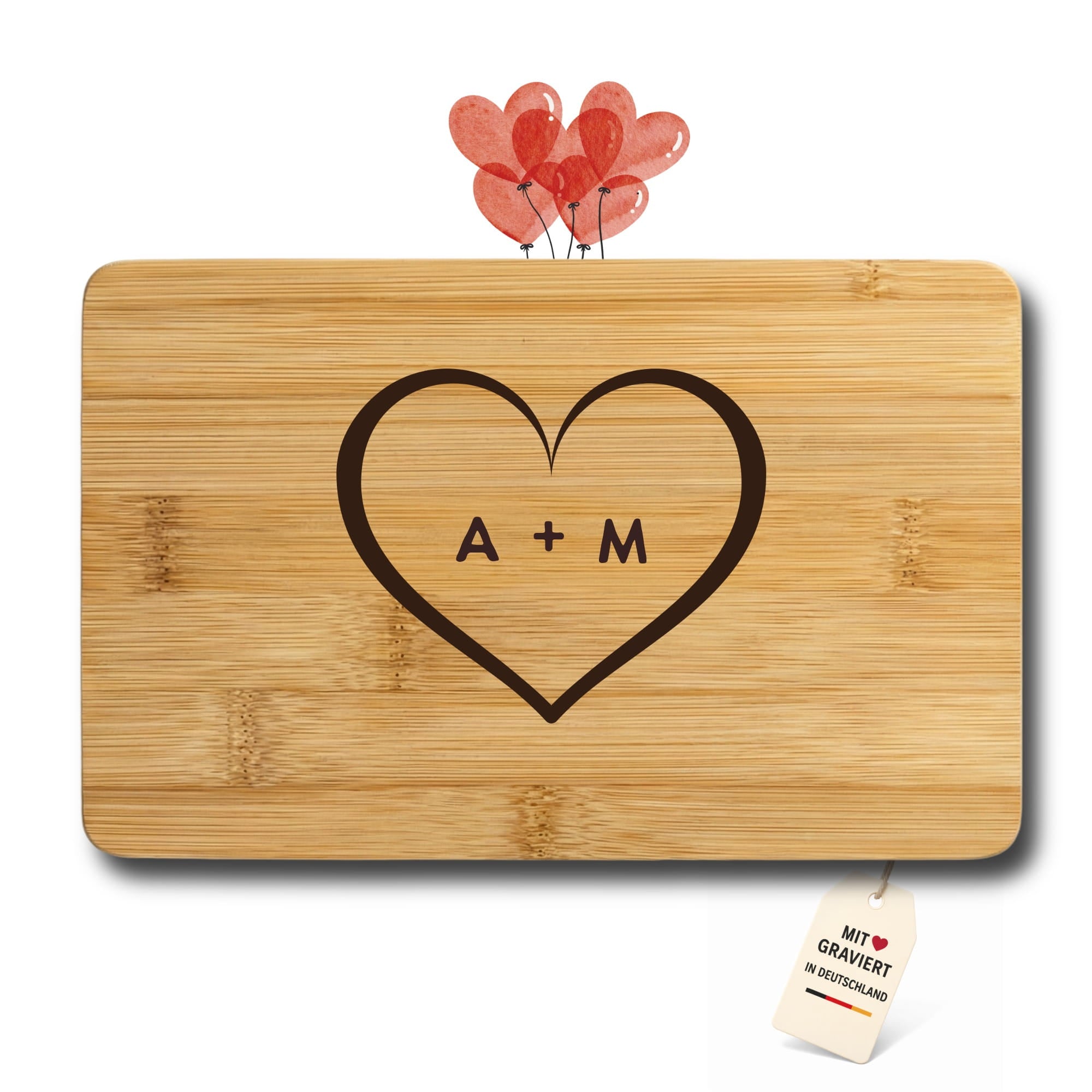 Holzbrett mit Herz Gravur und Initialen als personalisiertes Geschenk für Paare